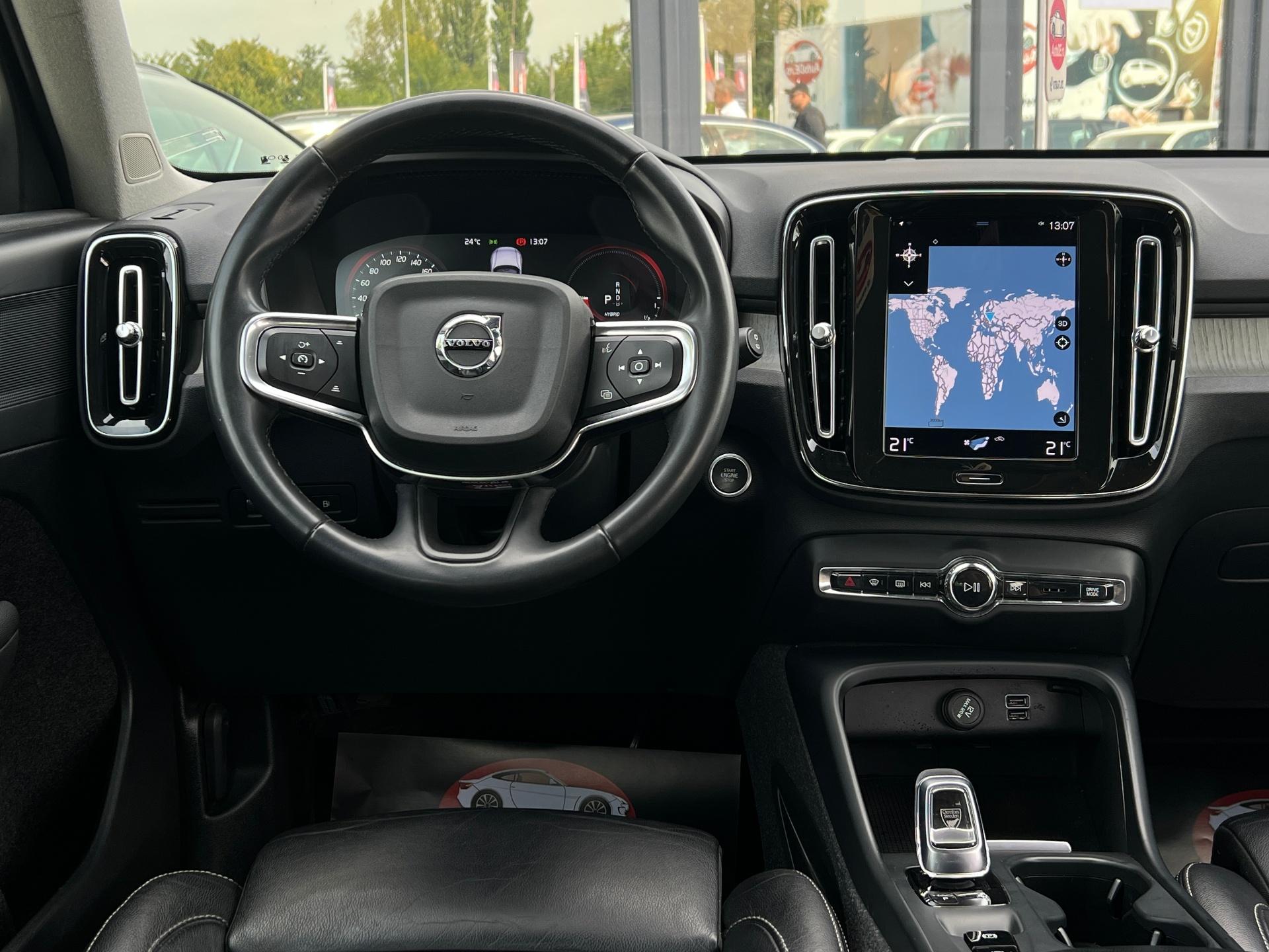 Volvo-XC 40