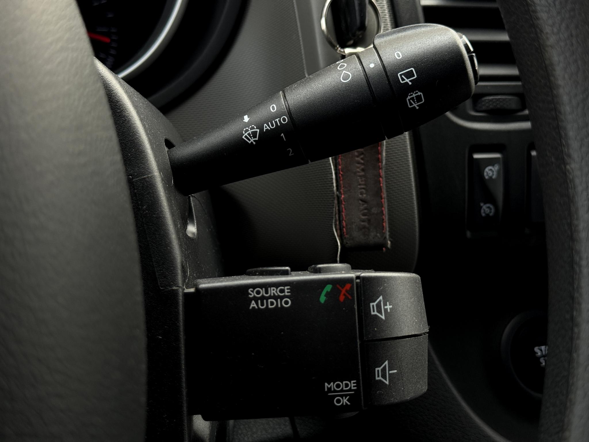 Nissan-NV300