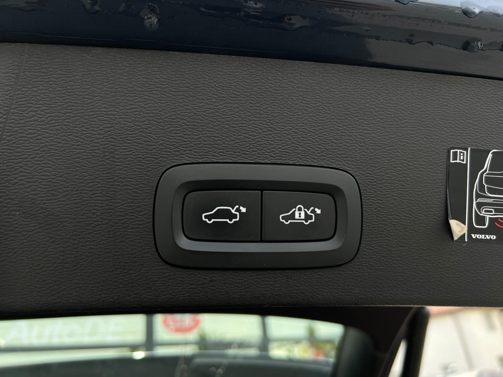 Volvo-XC 40