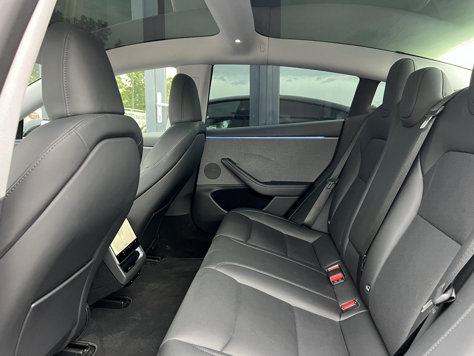 Tesla-Model 3