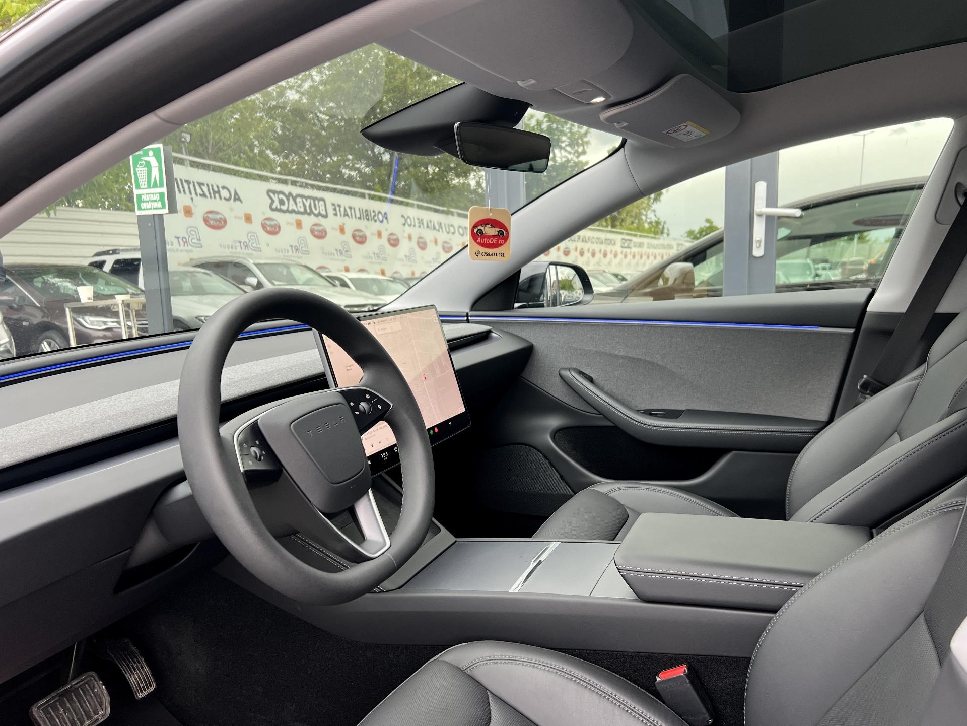 Tesla-Model 3