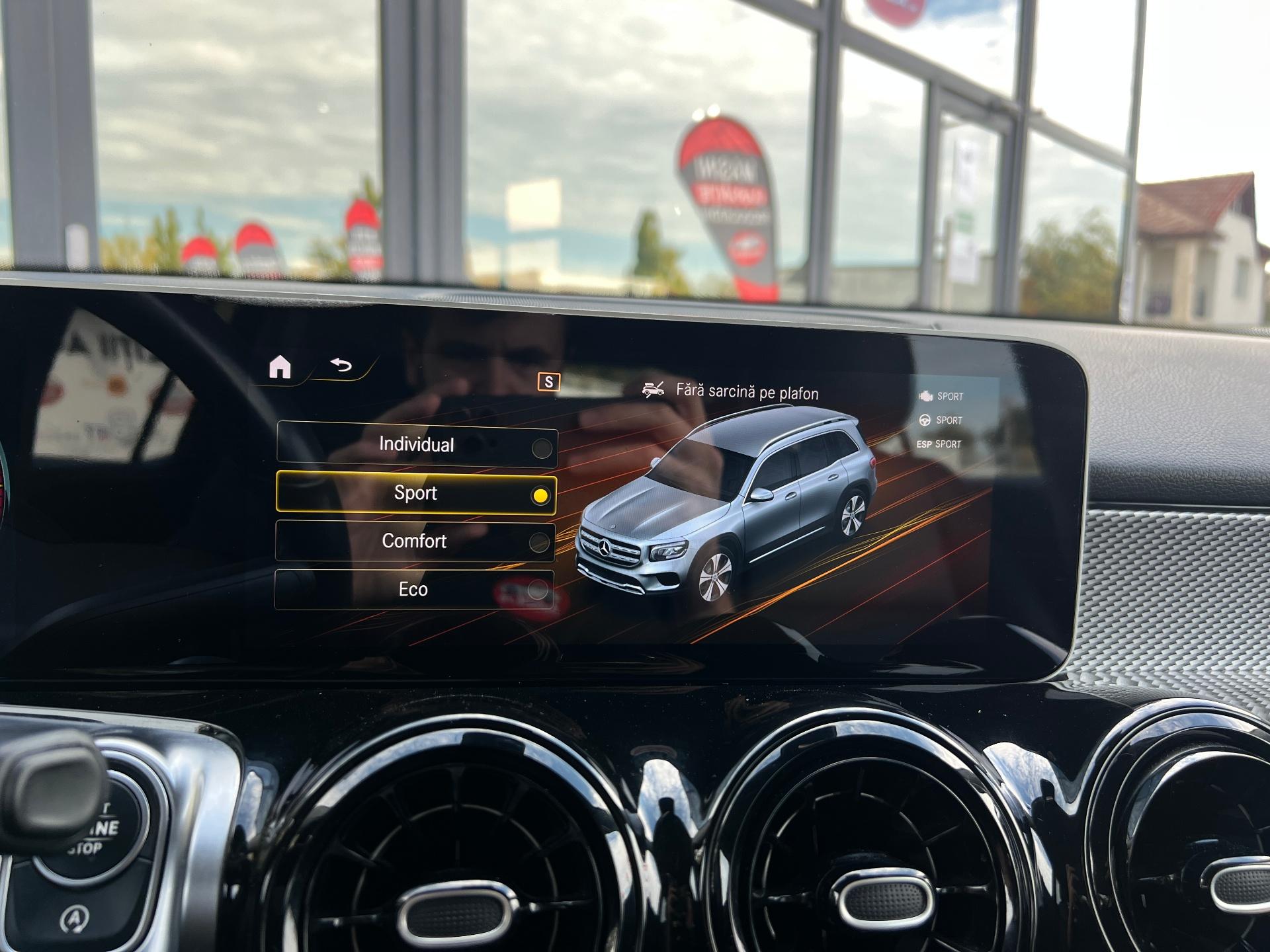 Mercedes-Benz-GLB
