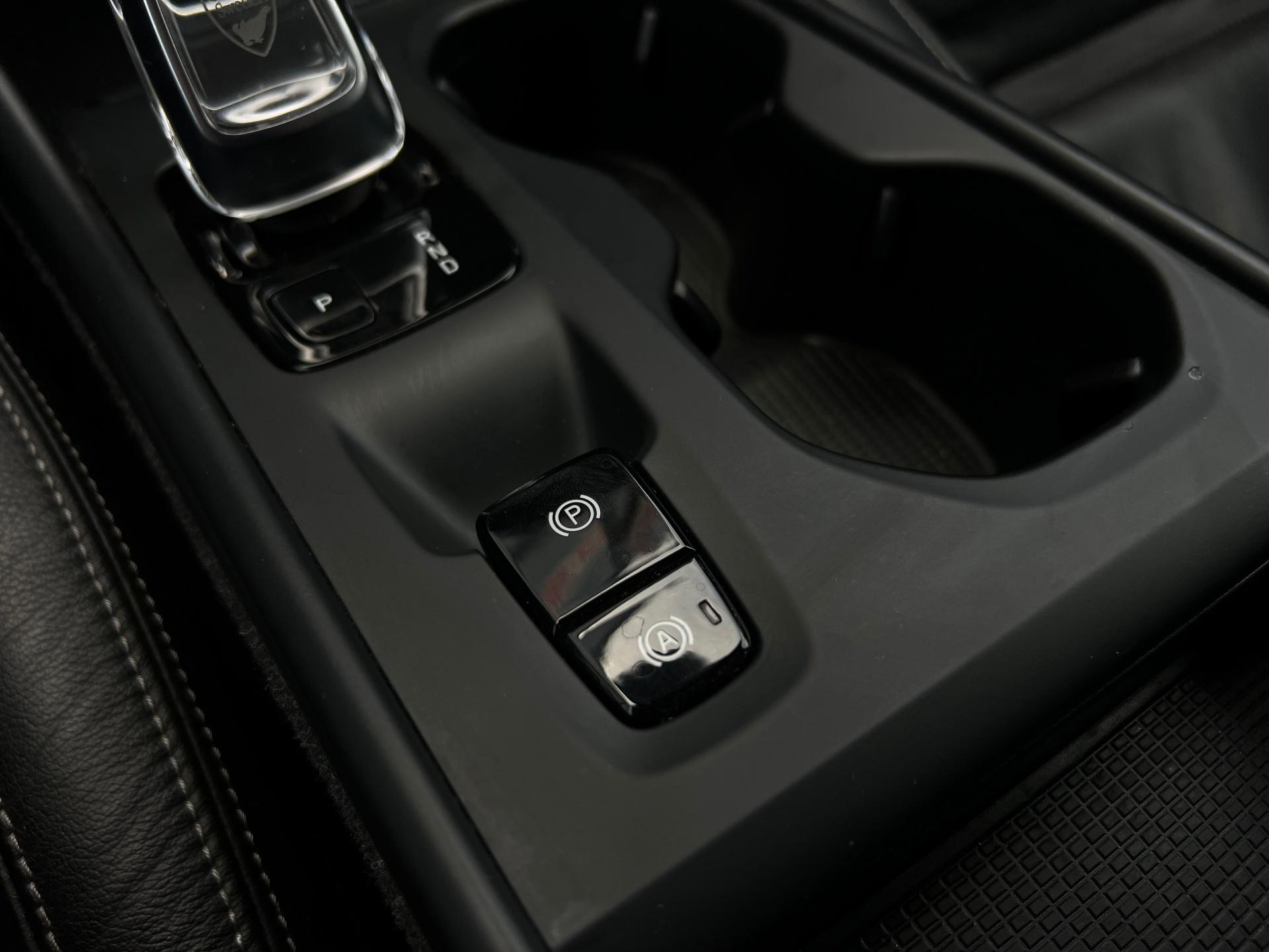 Volvo-XC 40