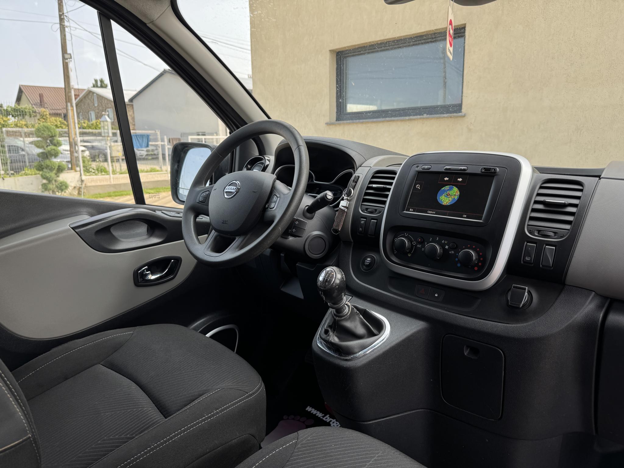 Nissan-NV300
