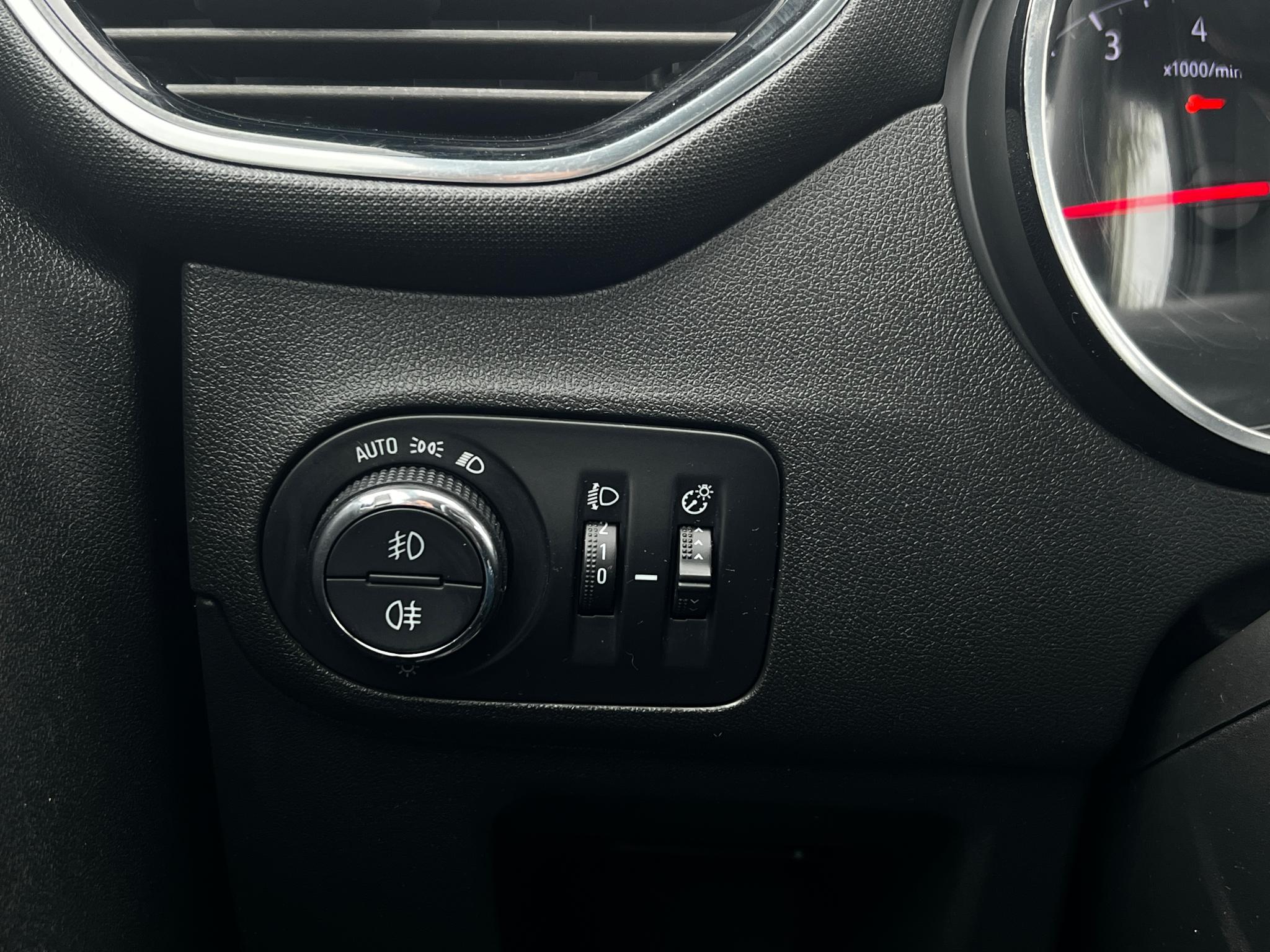 Opel-Crossland X