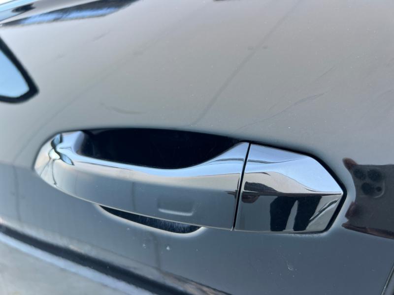 Car Thumb