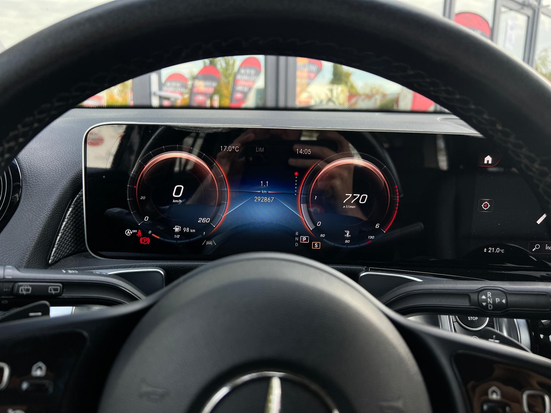 Mercedes-Benz-GLB
