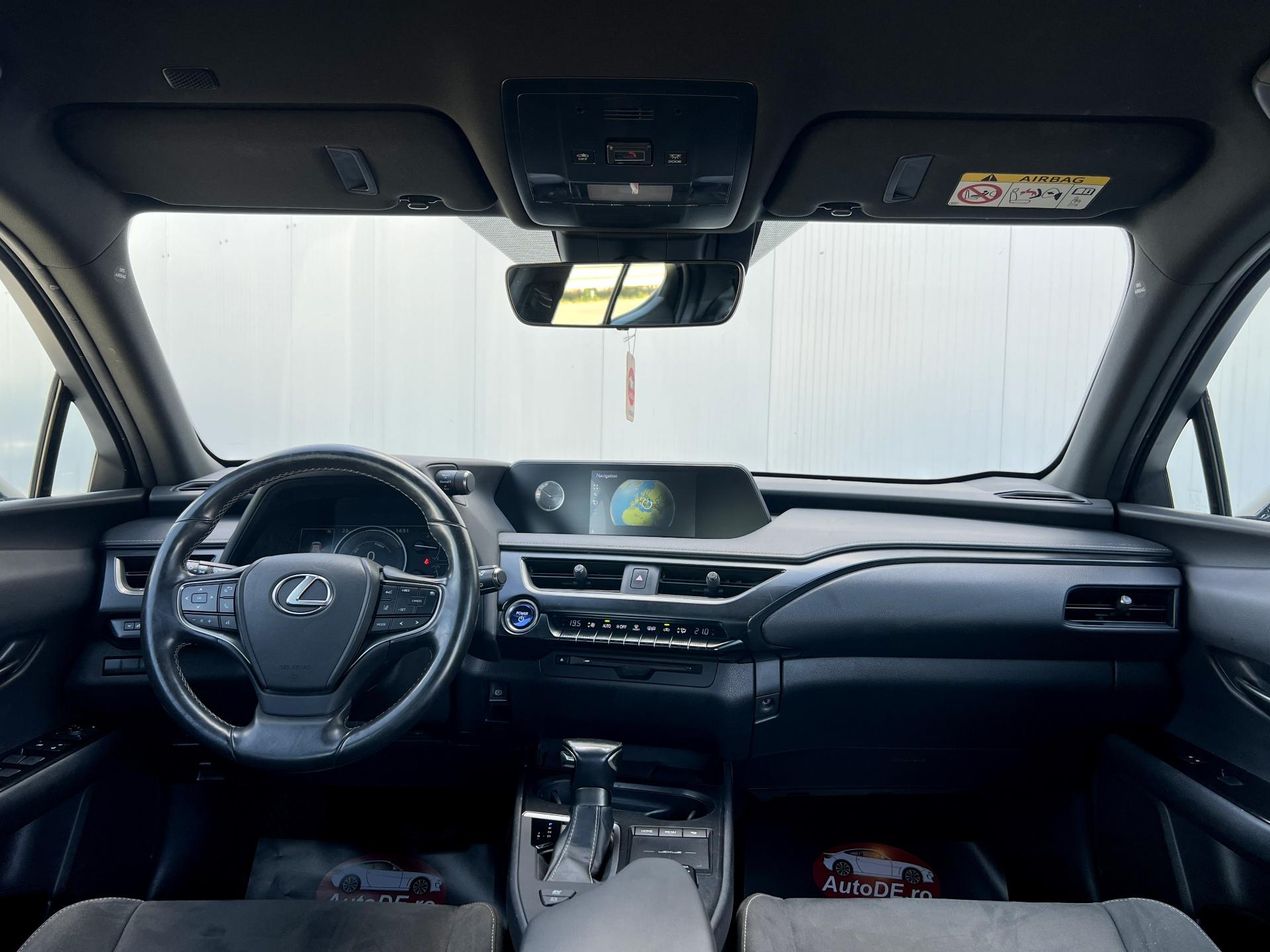 Lexus UX