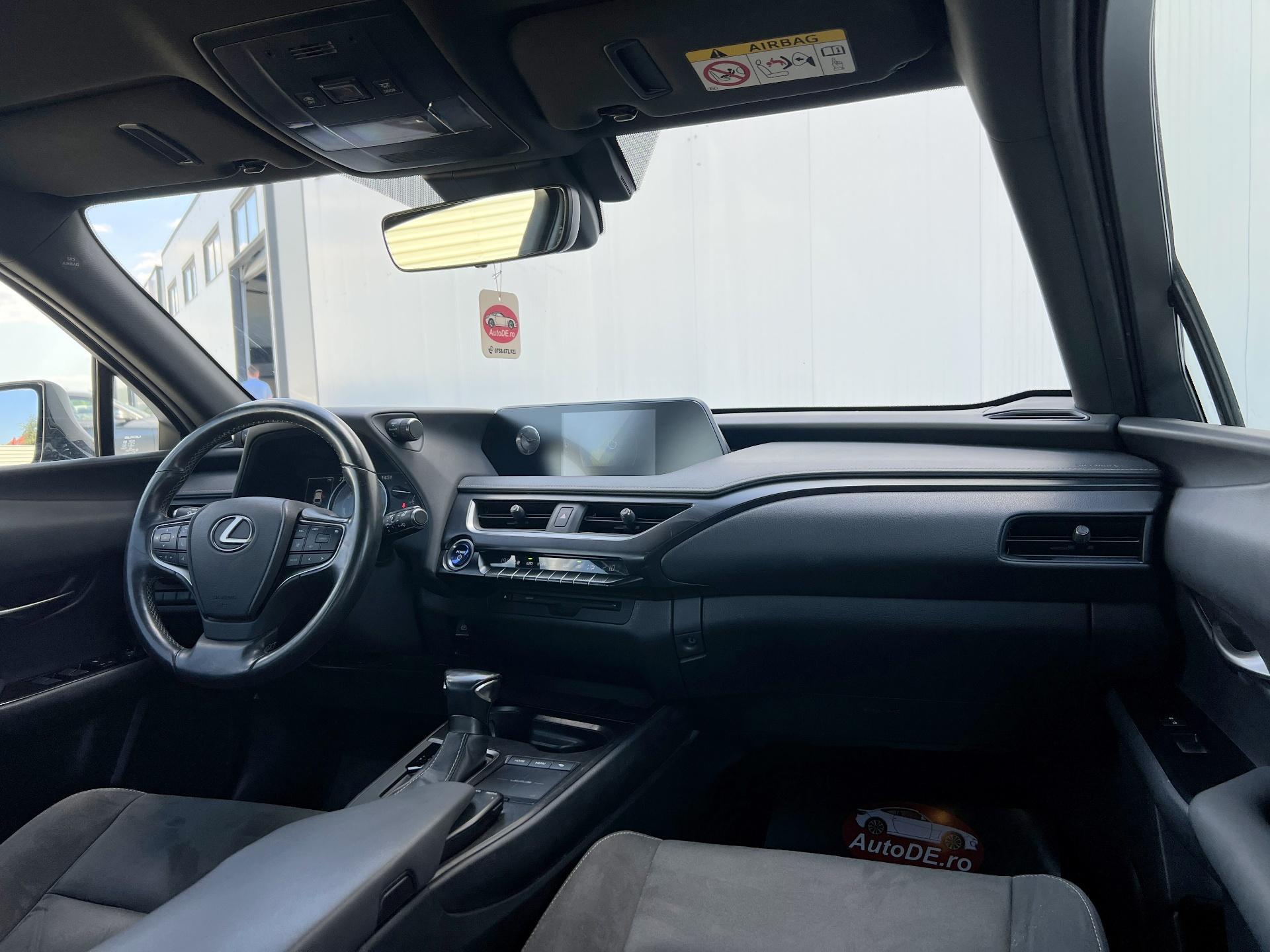 Lexus UX