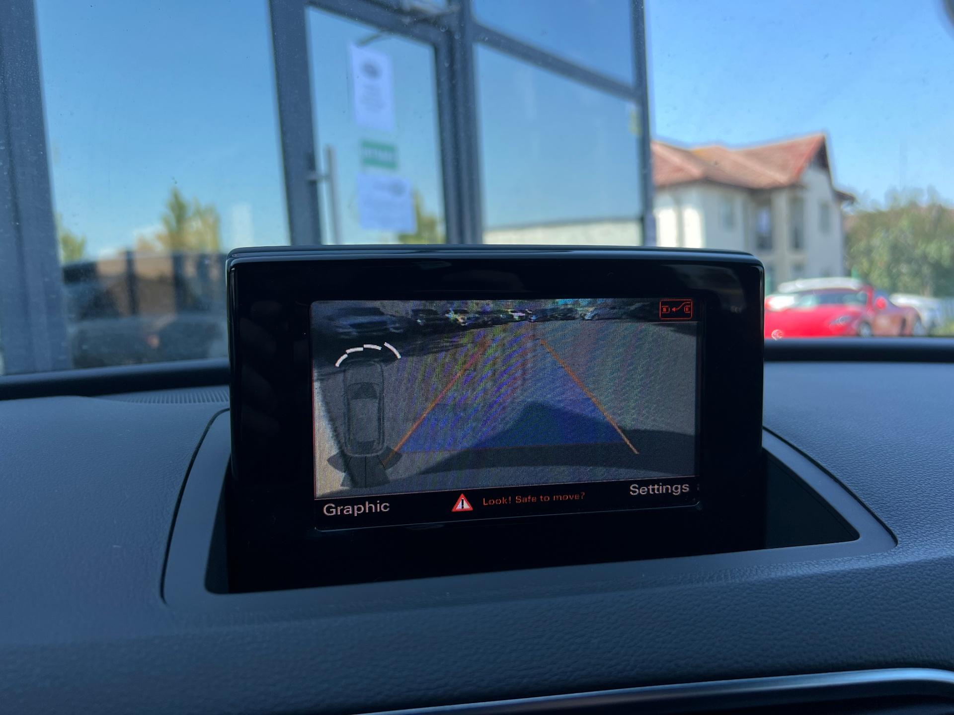 Audi-Q3