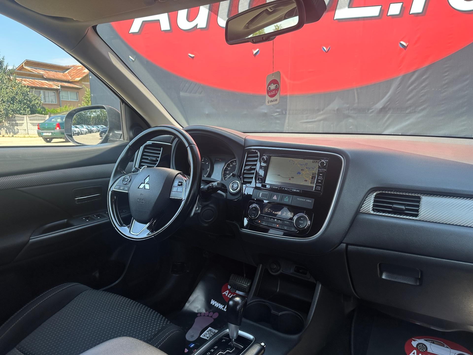 Mitsubishi-Outlander
