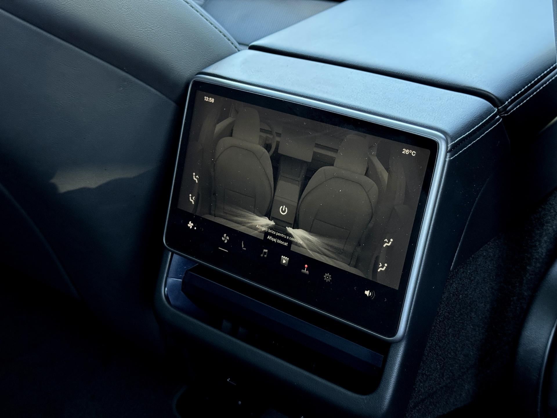 Tesla-Model 3