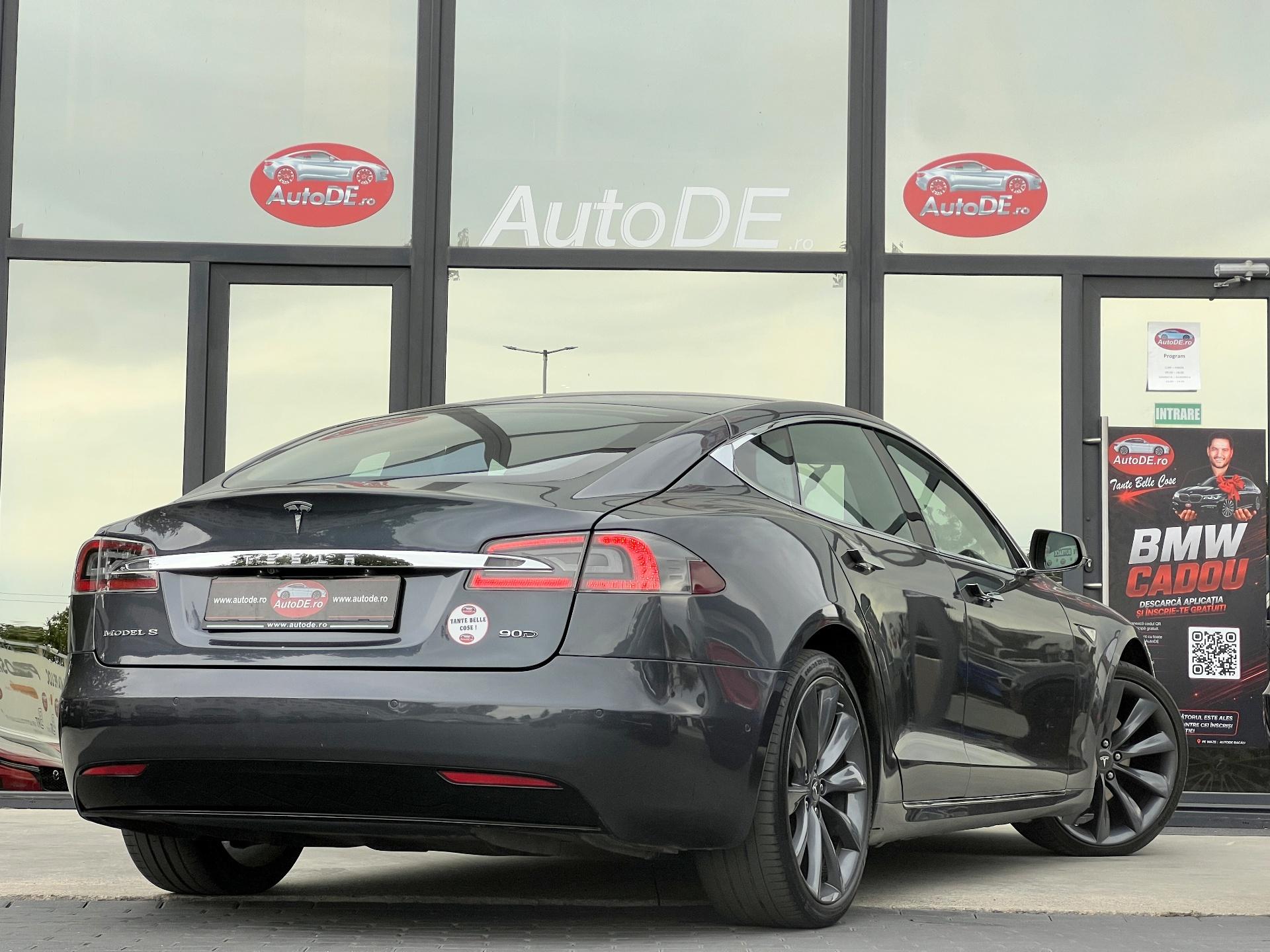 Tesla-Model S