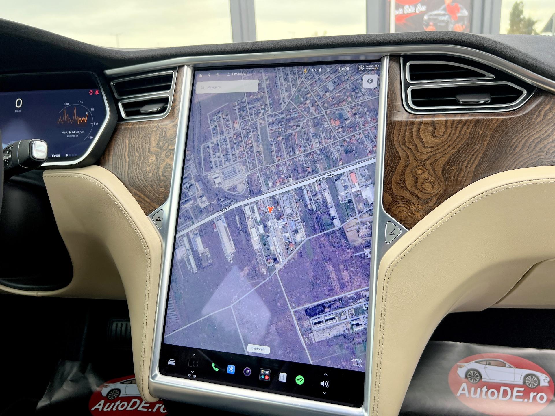 Tesla-Model S