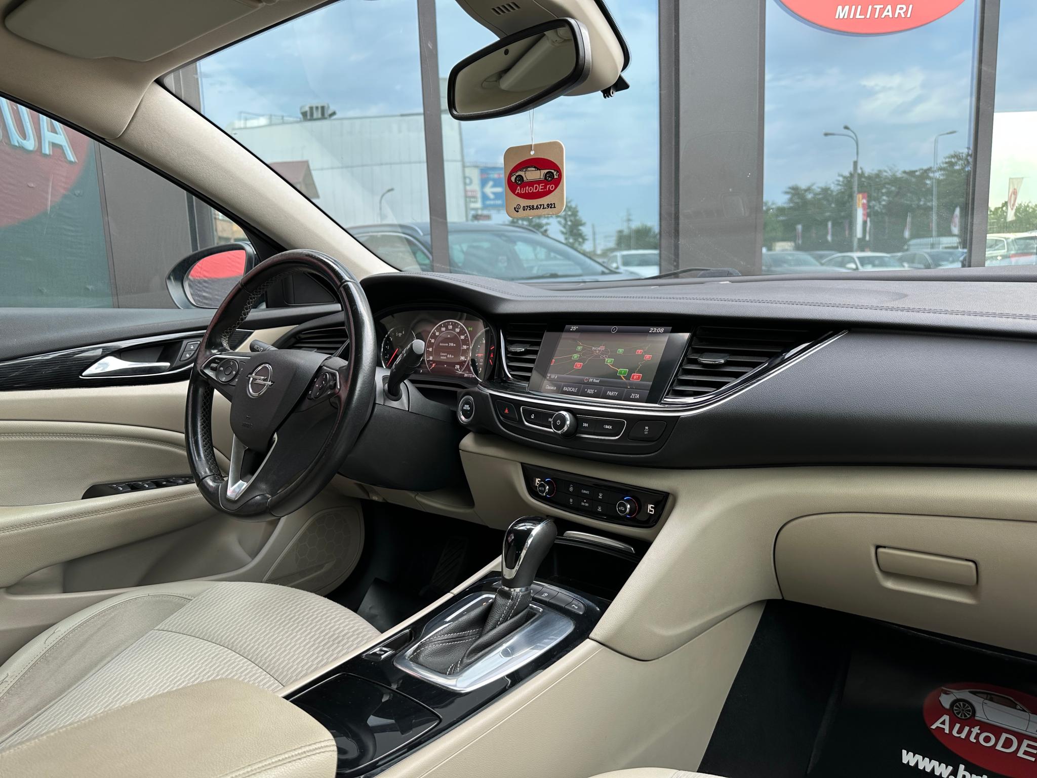 Opel-Insignia