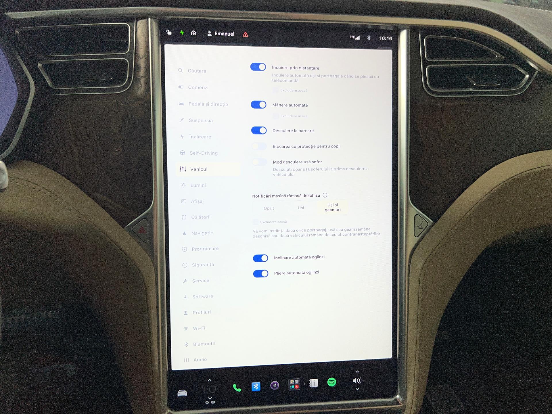 Tesla-Model S