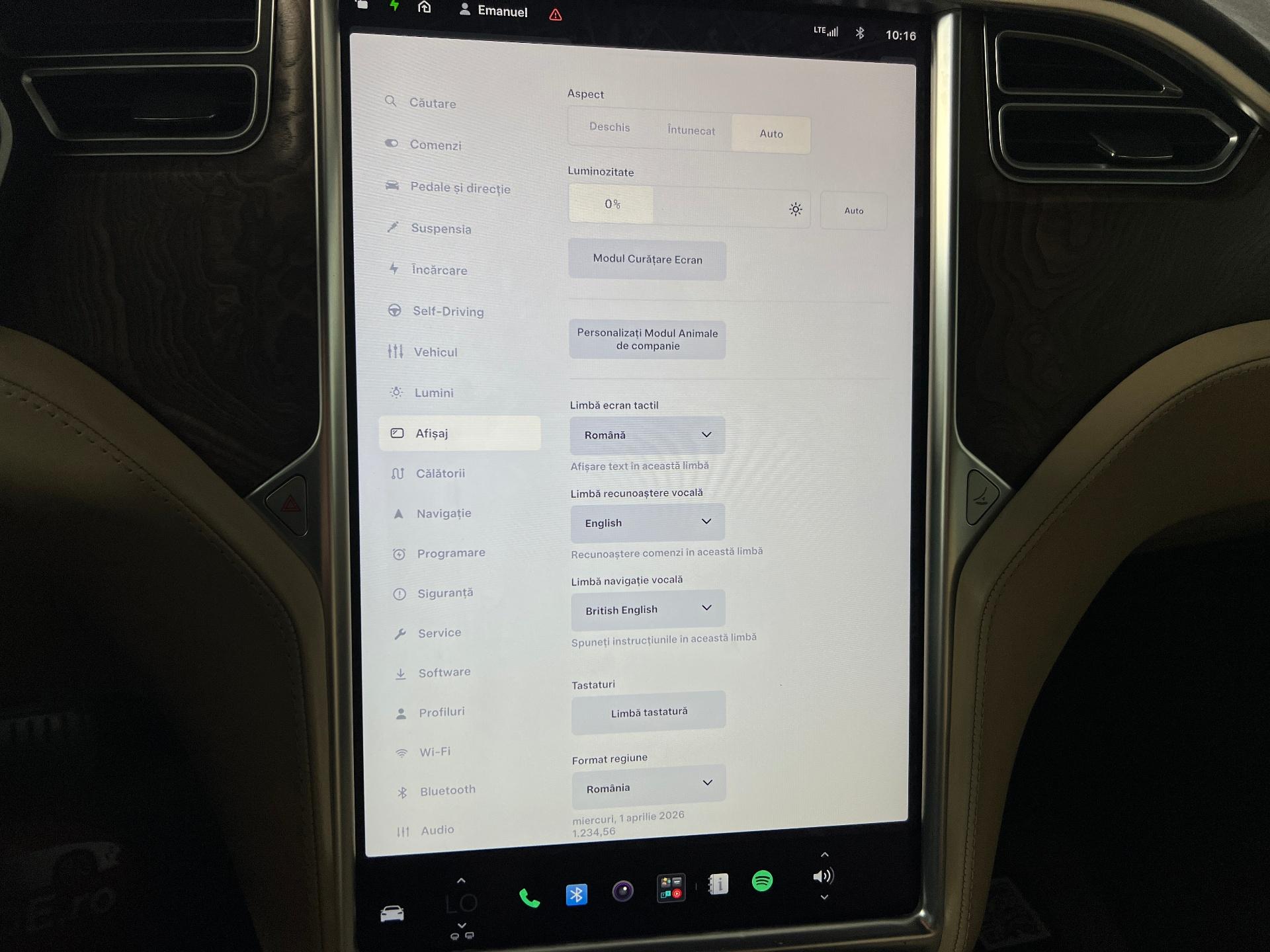 Tesla-Model S