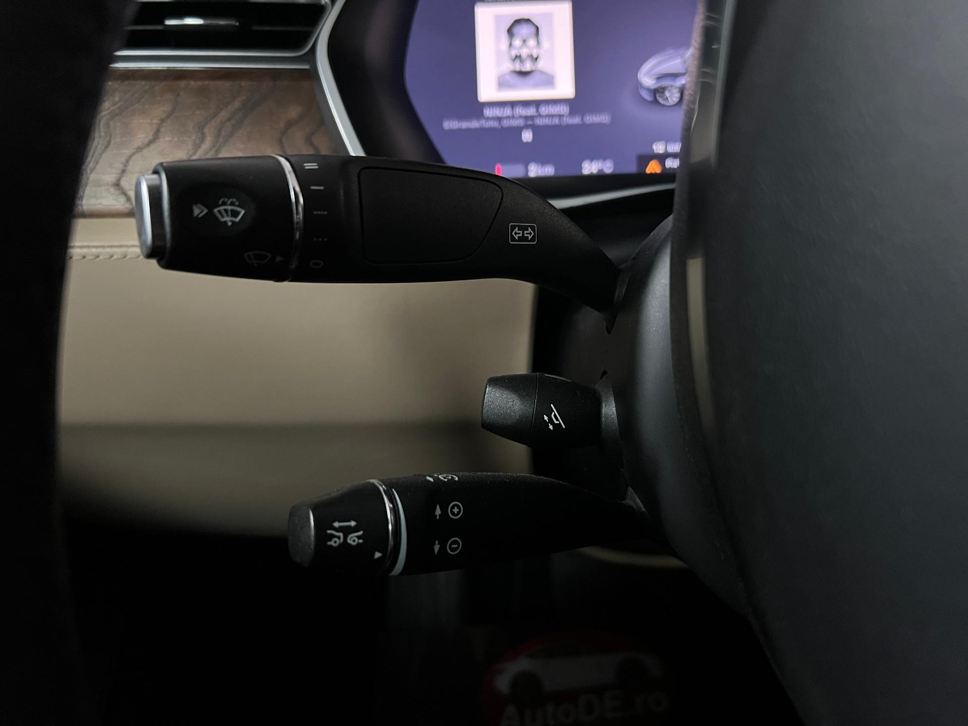 Tesla-Model S