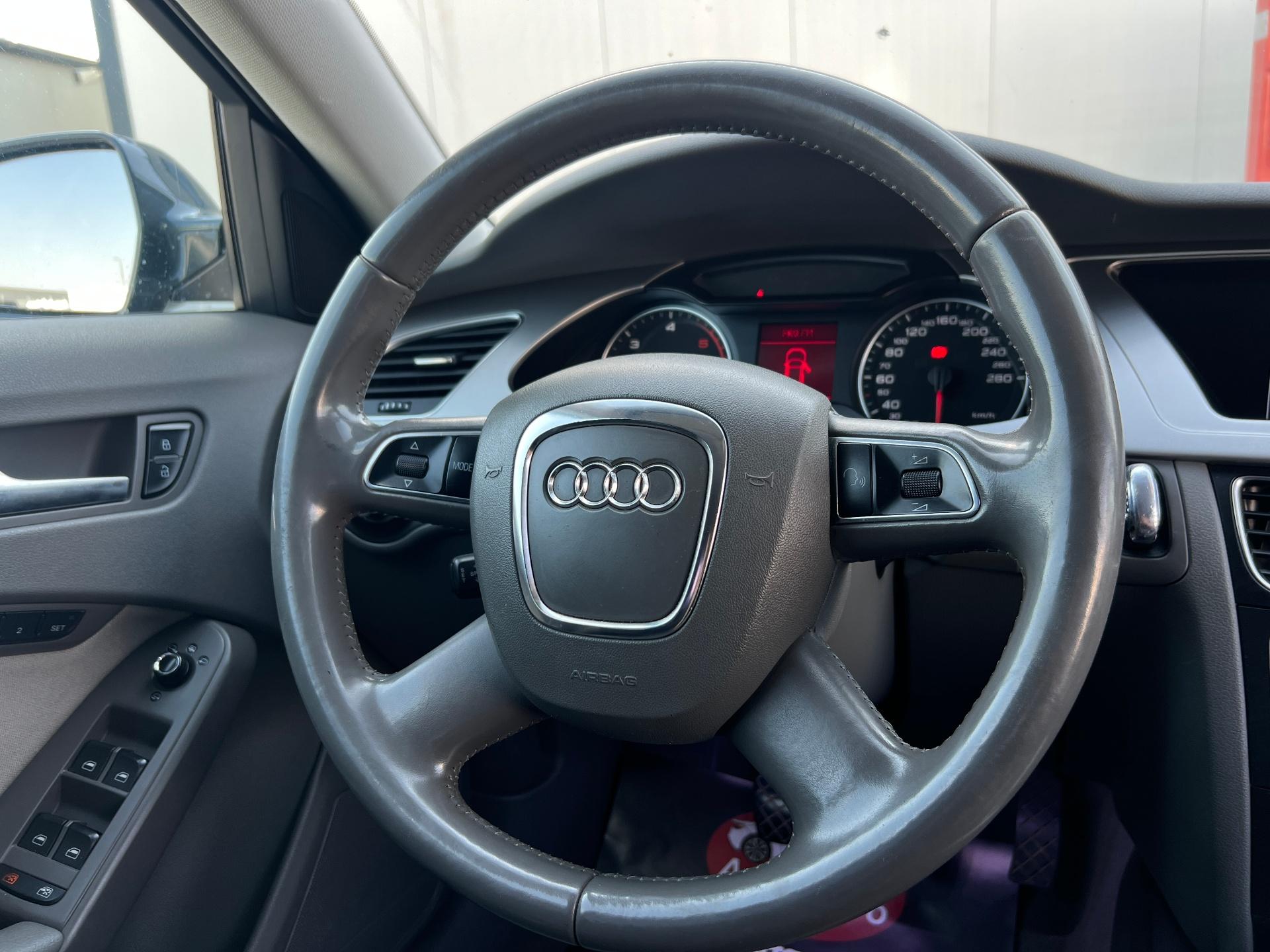Audi-A4