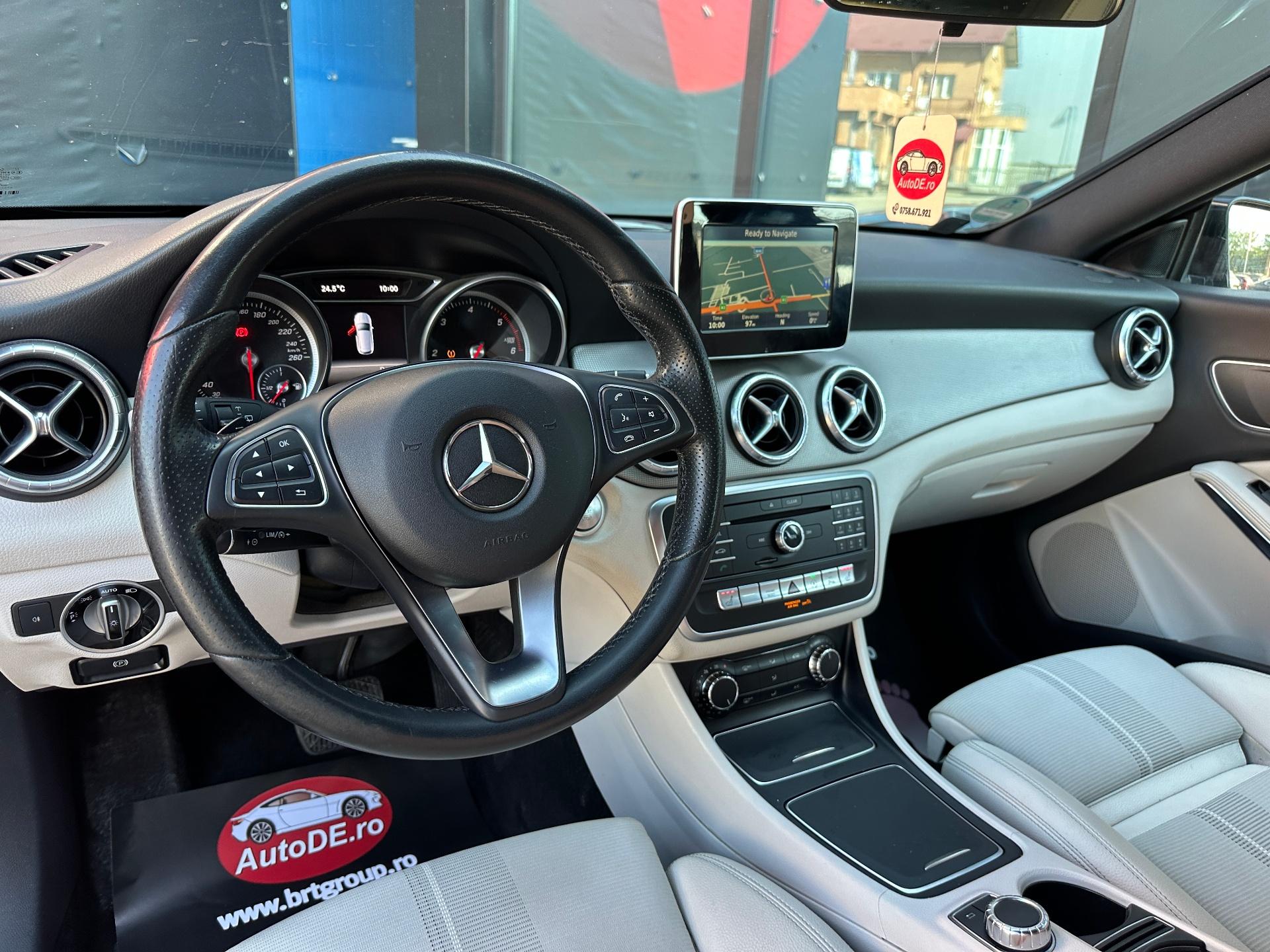 Mercedes-Benz-CLA 220