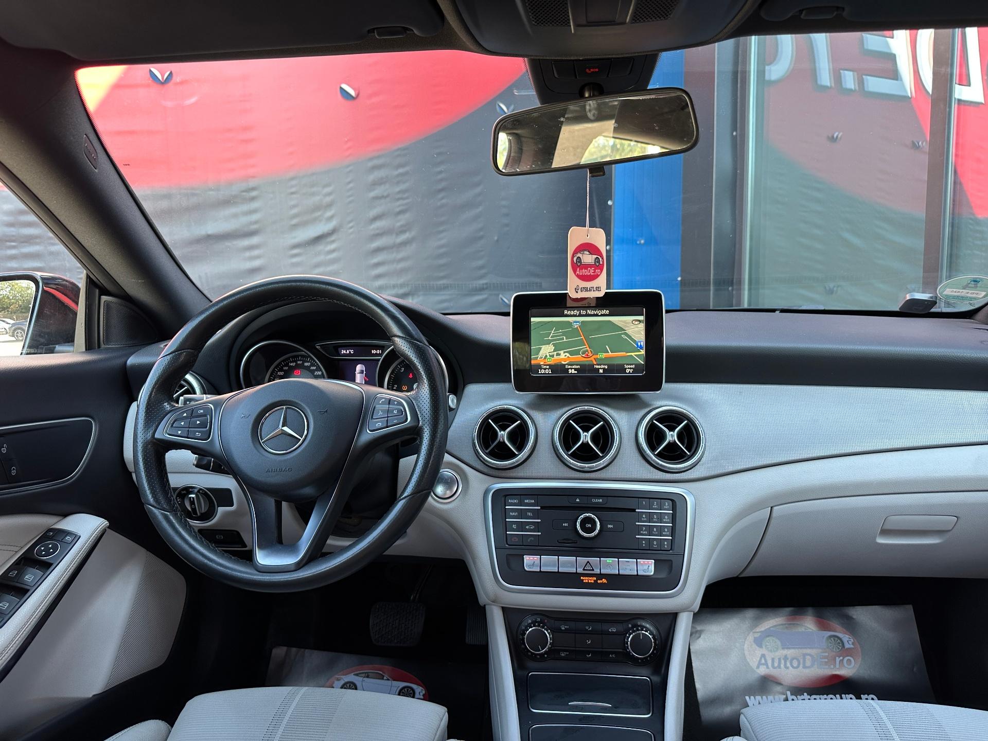 Mercedes-Benz-CLA 220