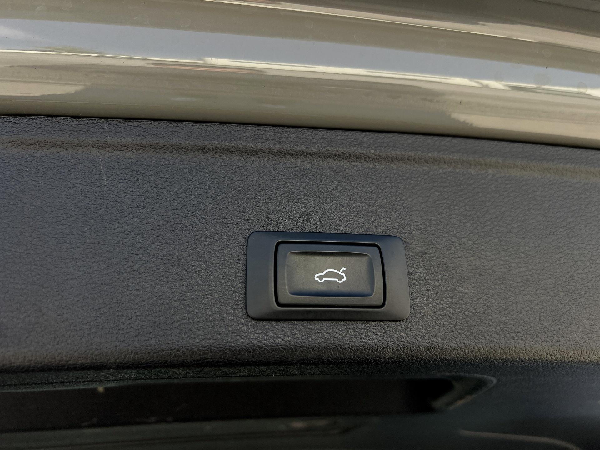 Audi-A4
