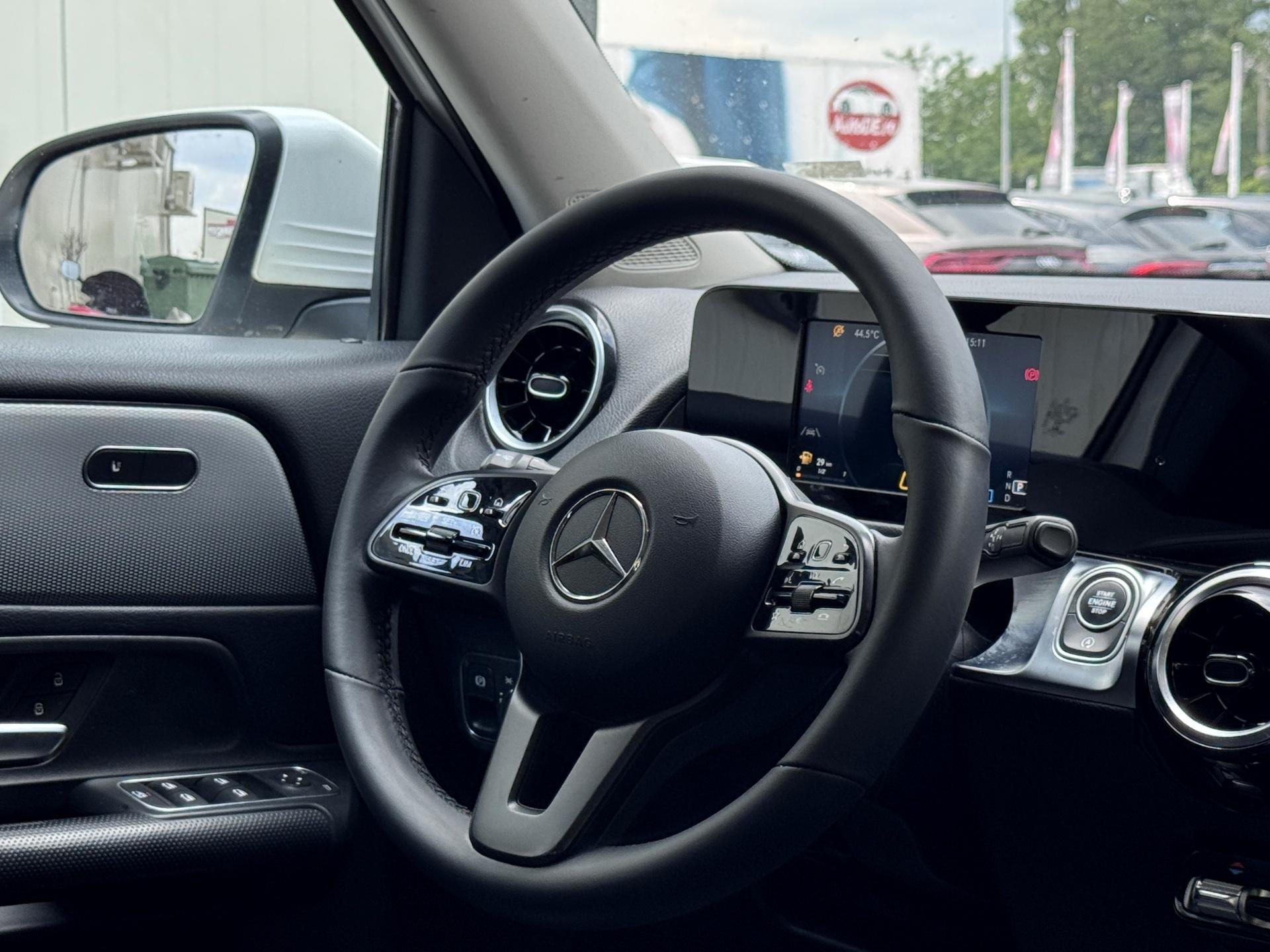 Mercedes-Benz-GLB
