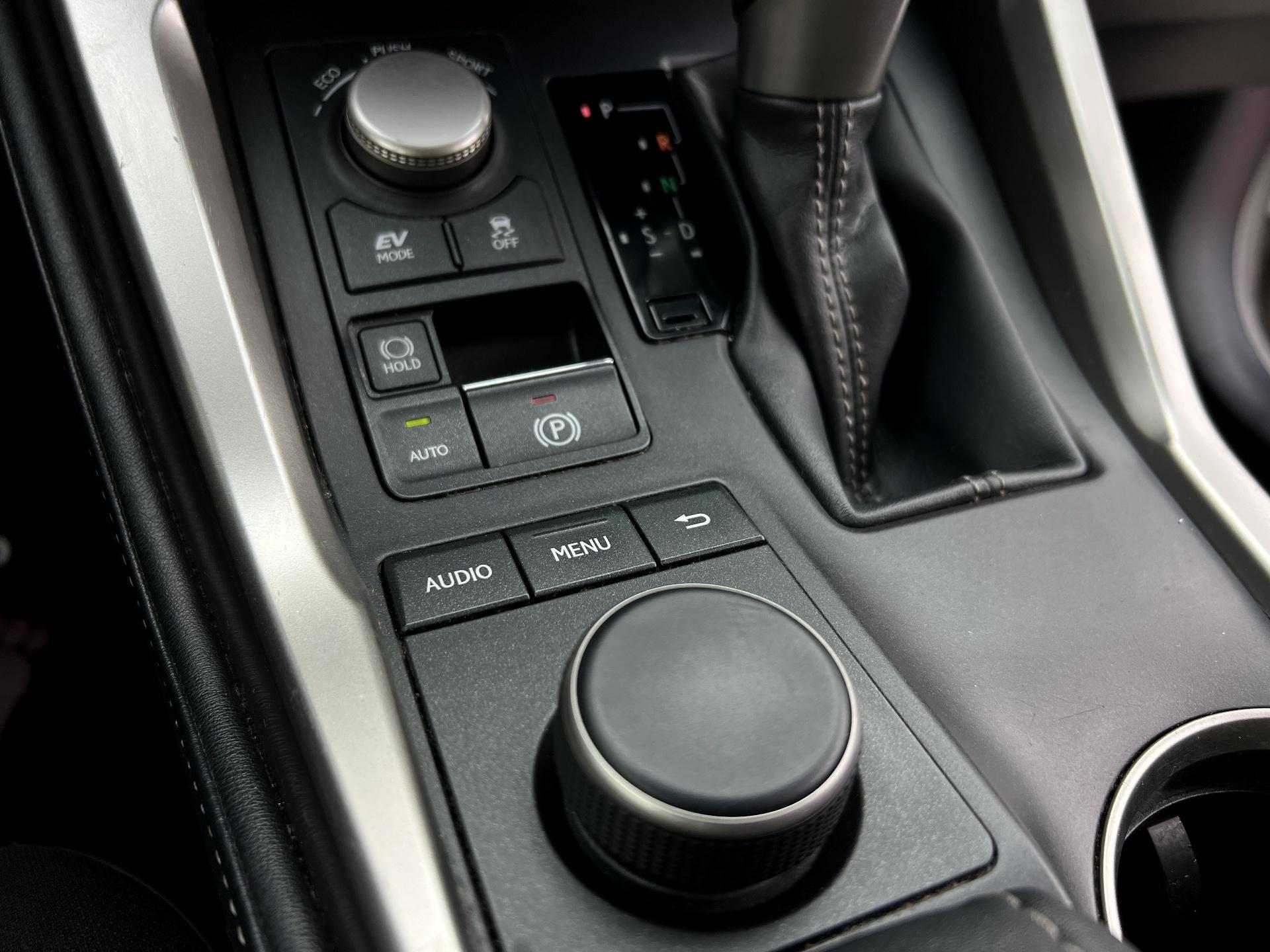Lexus-NX
