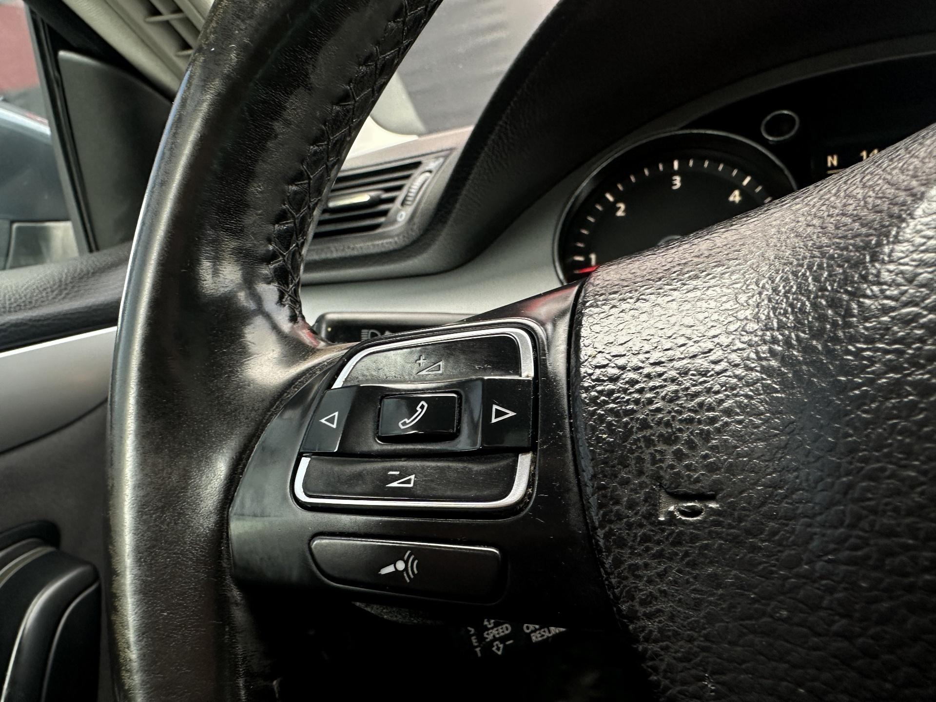 Volkswagen-Passat CC