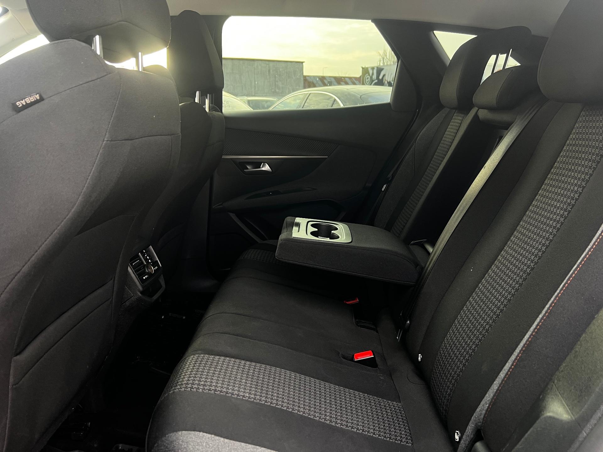 Peugeot-3008
