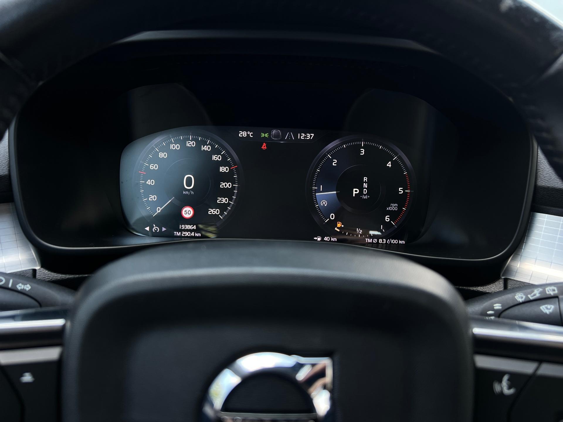 Volvo-XC 40
