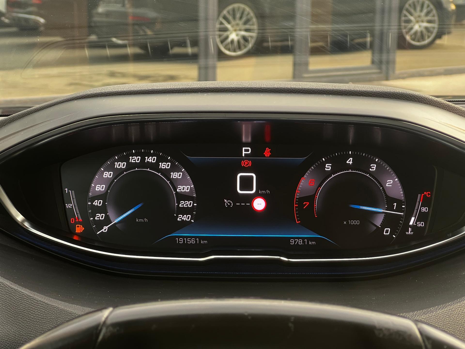 Peugeot-3008
