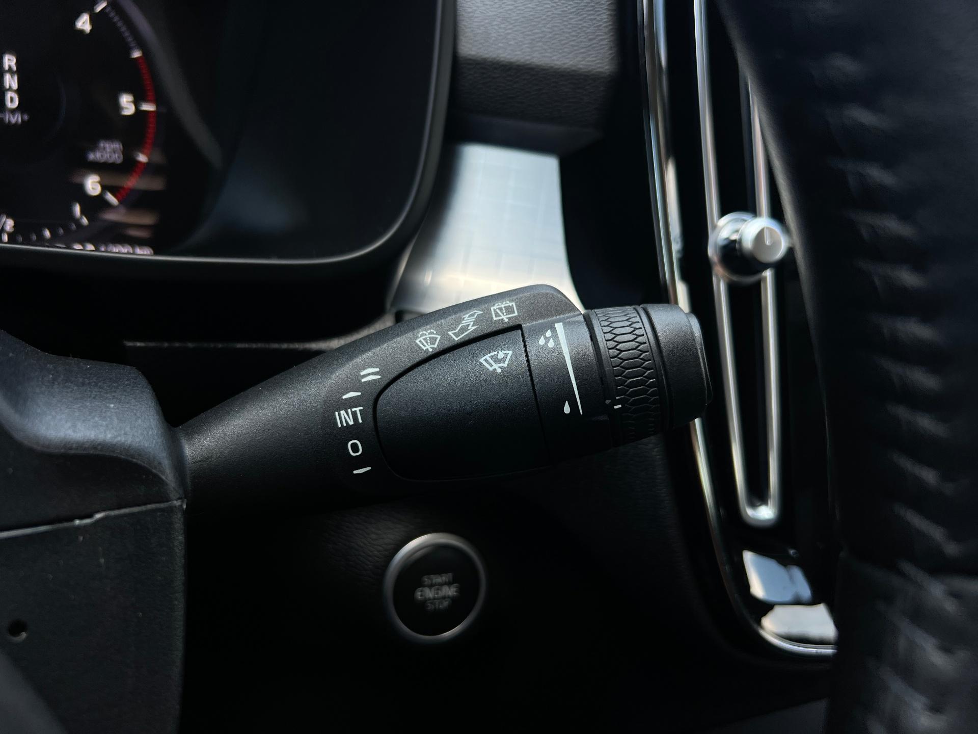 Volvo-XC 40