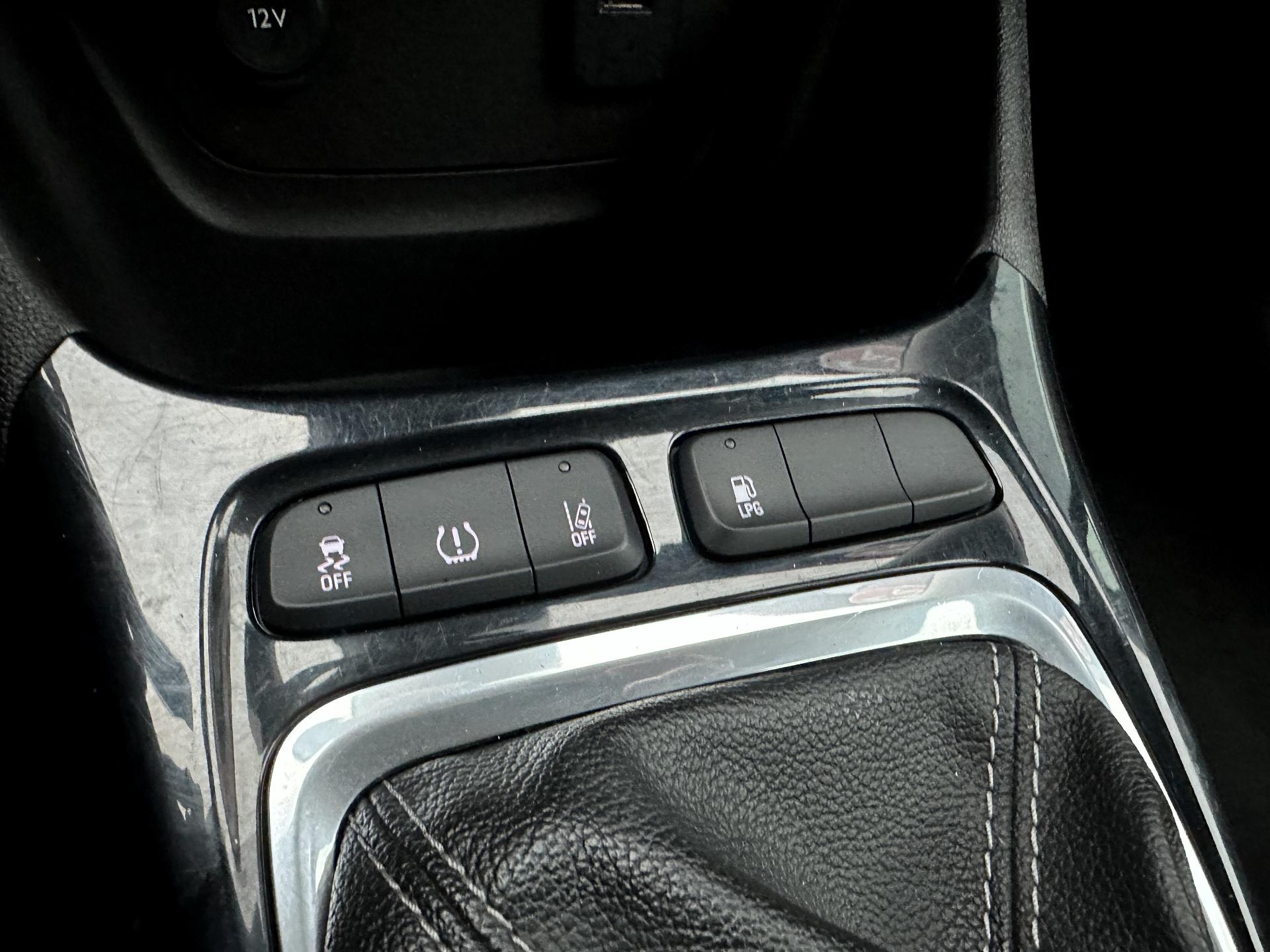 Opel-Crossland X