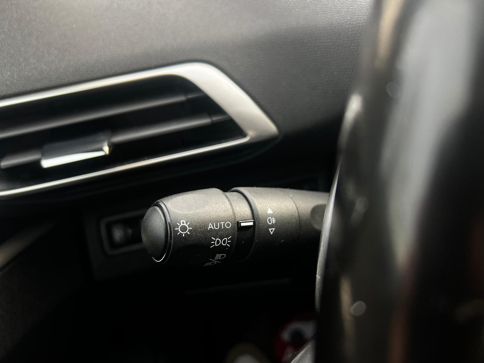 Peugeot-3008