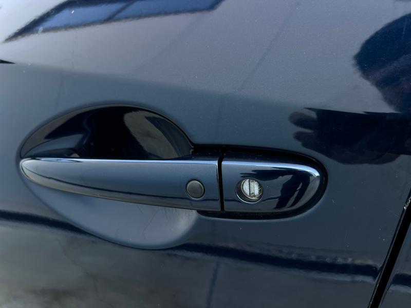 Car Thumb