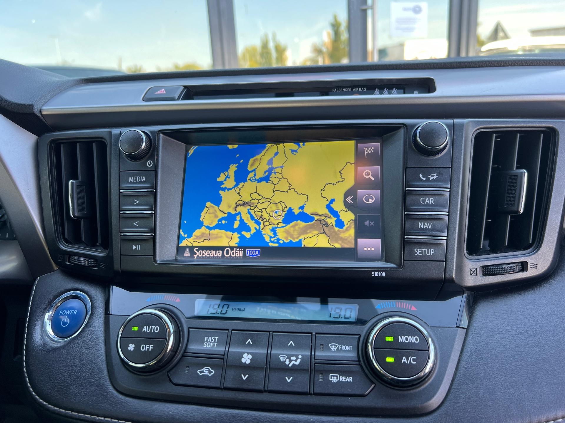 Toyota-RAV 4