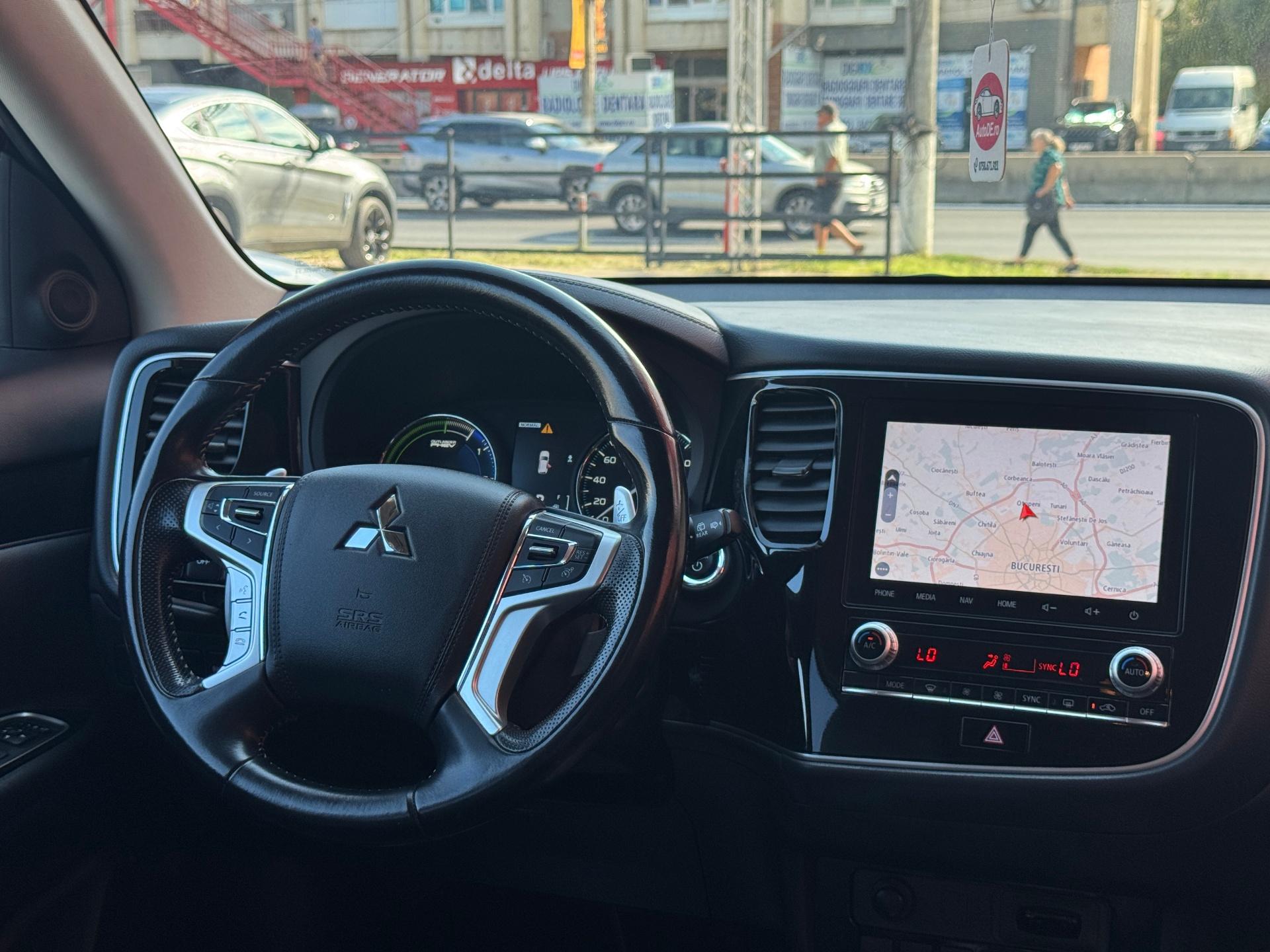 Mitsubishi-Outlander