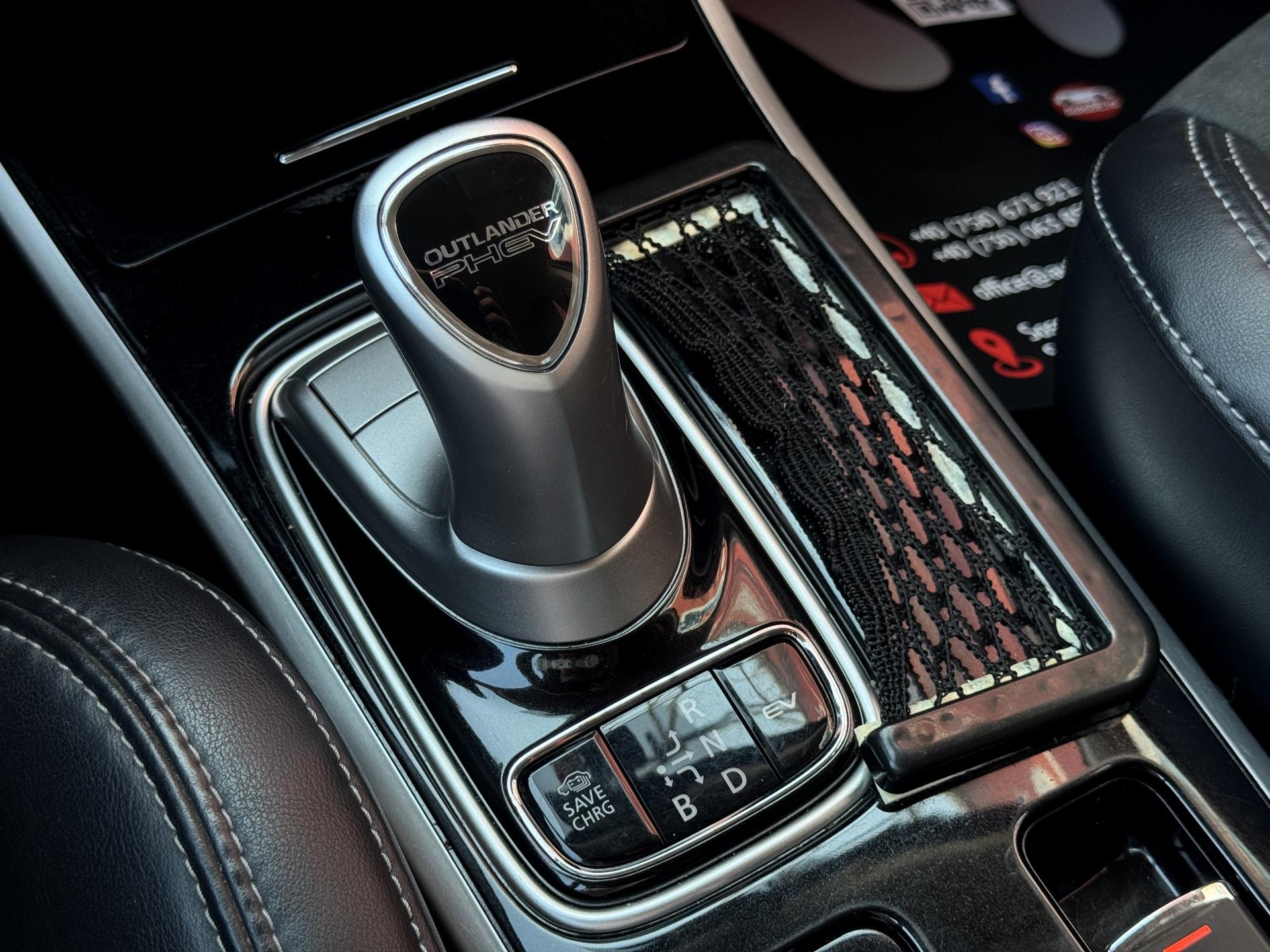 Mitsubishi-Outlander