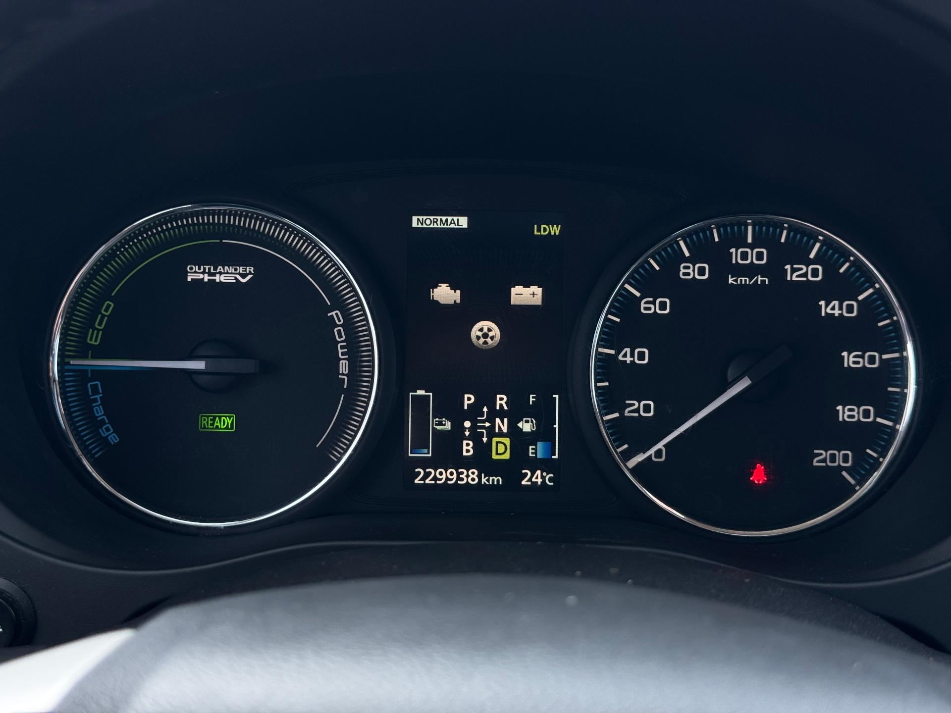 Mitsubishi-Outlander