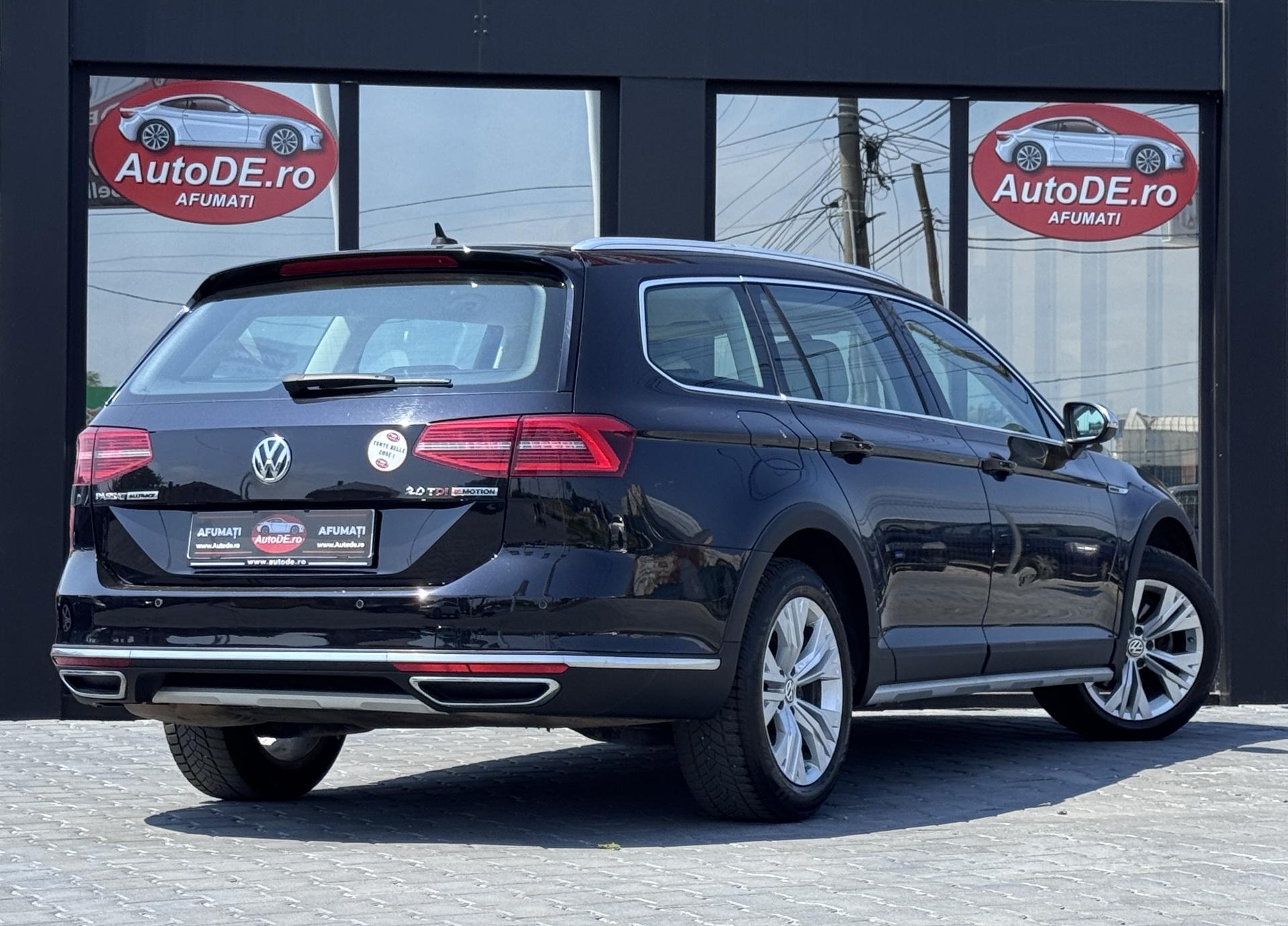 Volkswagen-Passat Alltrack