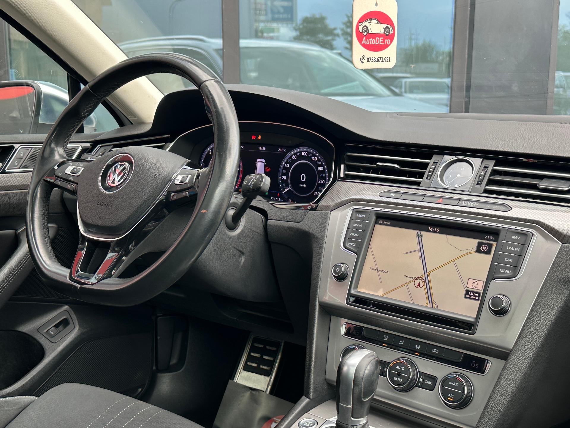 Volkswagen-Passat Alltrack