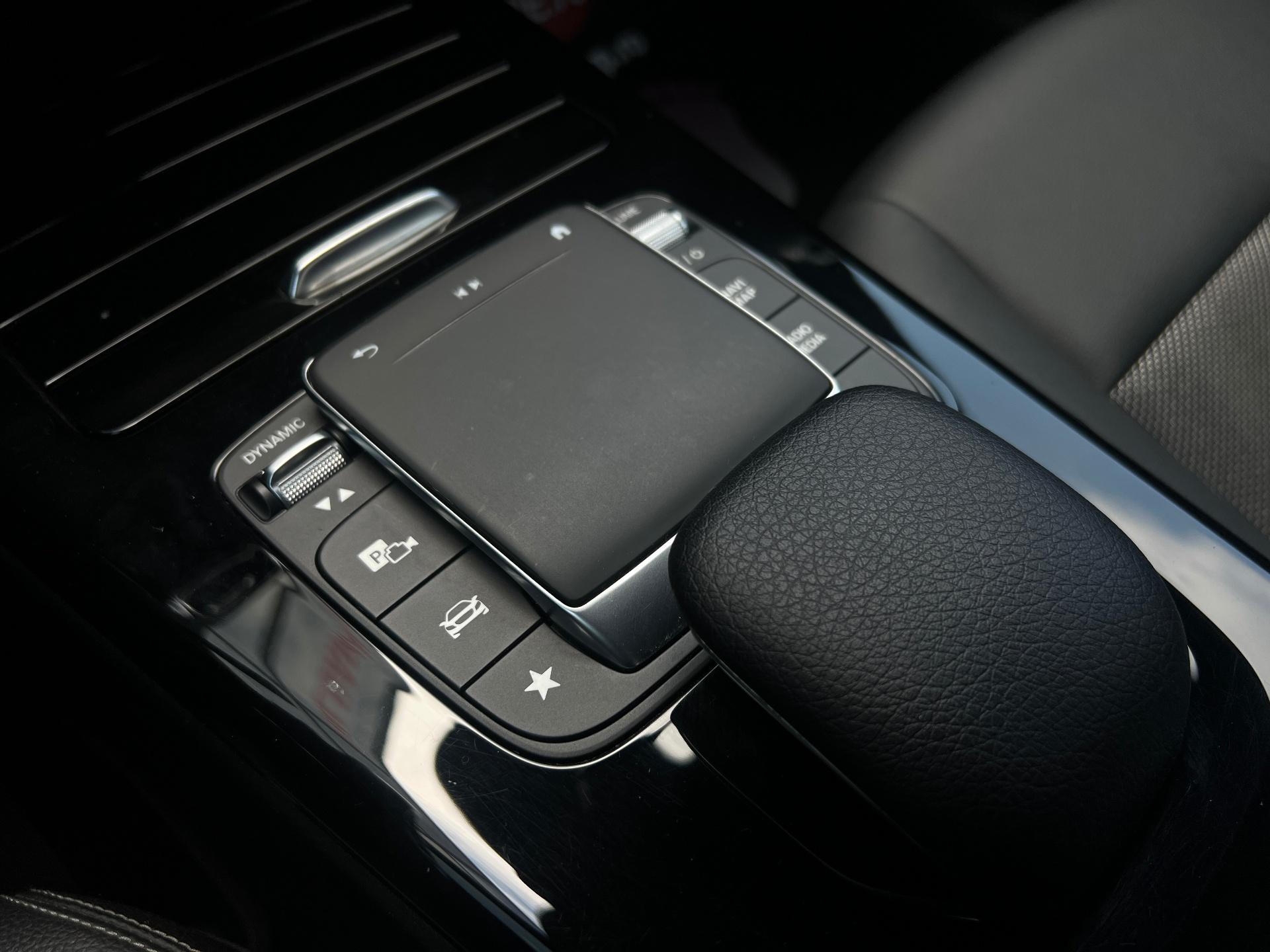 Mercedes-Benz-CLA