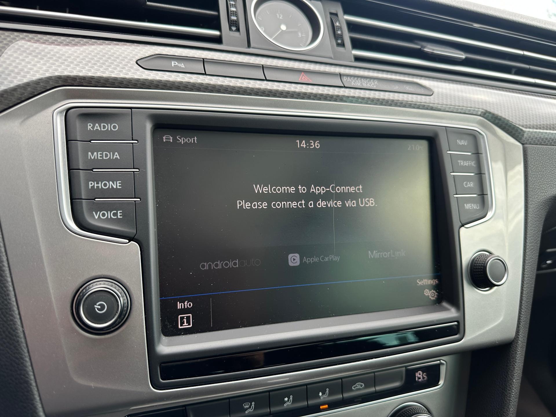 Volkswagen-Passat Alltrack