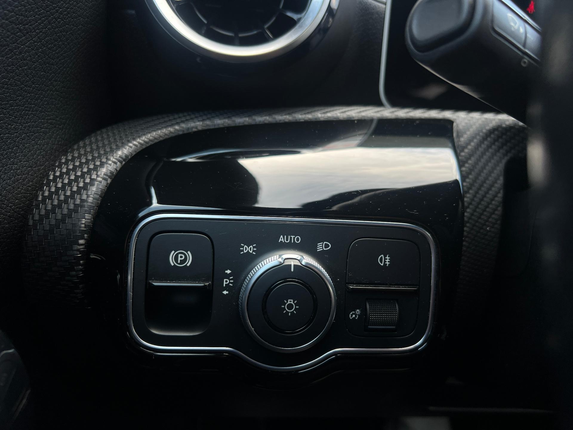Mercedes-Benz-CLA