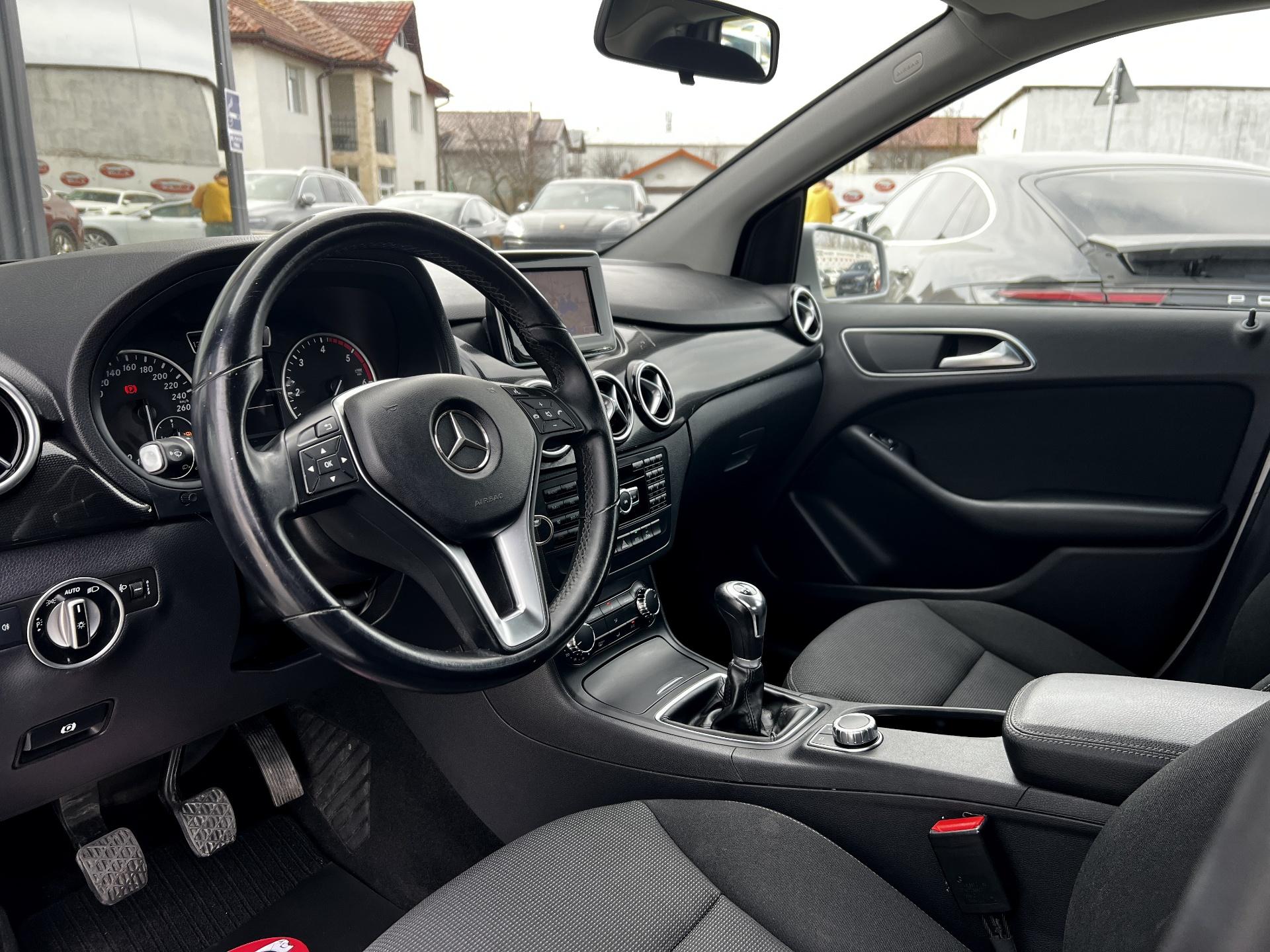 Mercedes-Benz-B