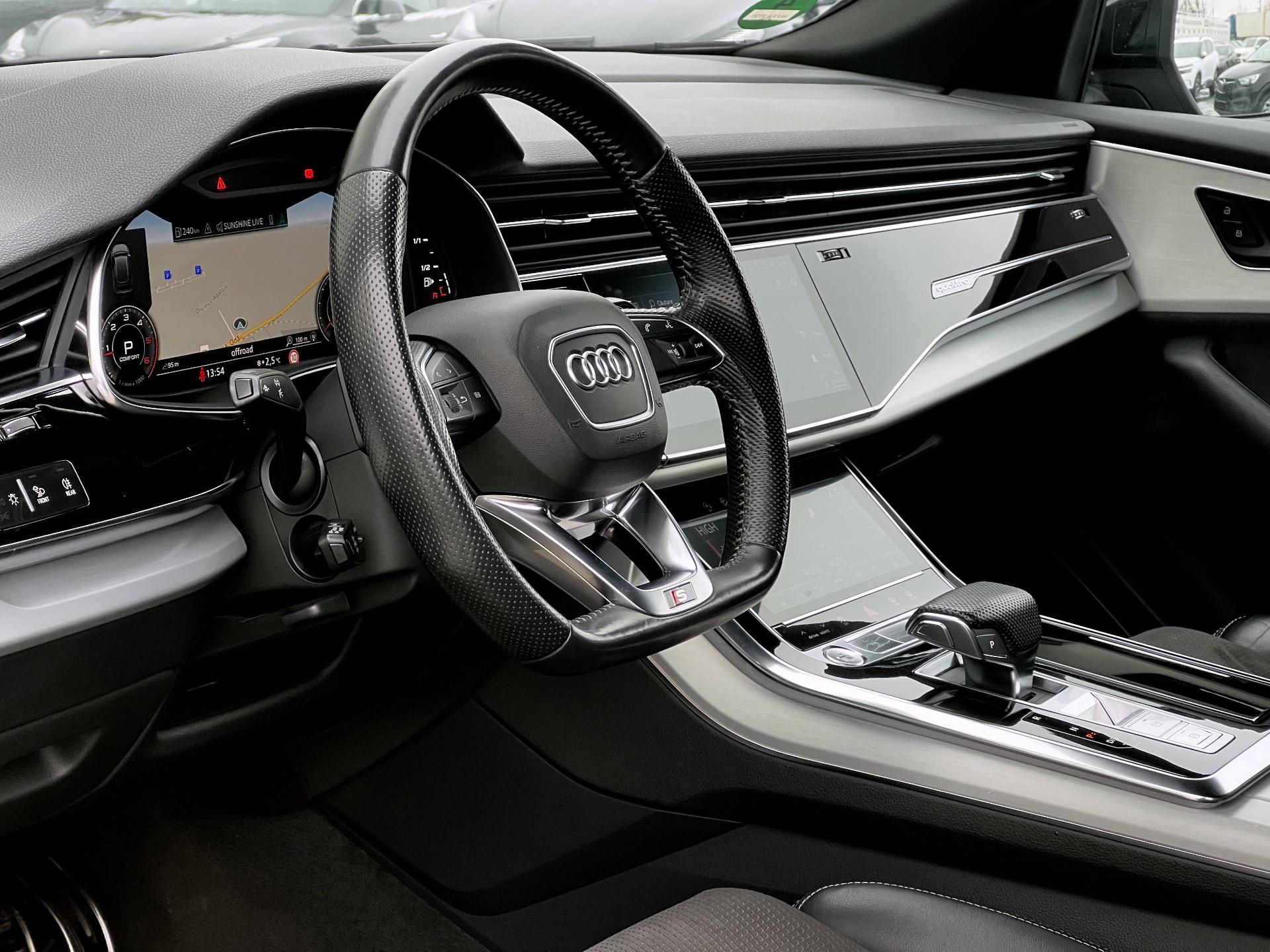 Audi-Q8