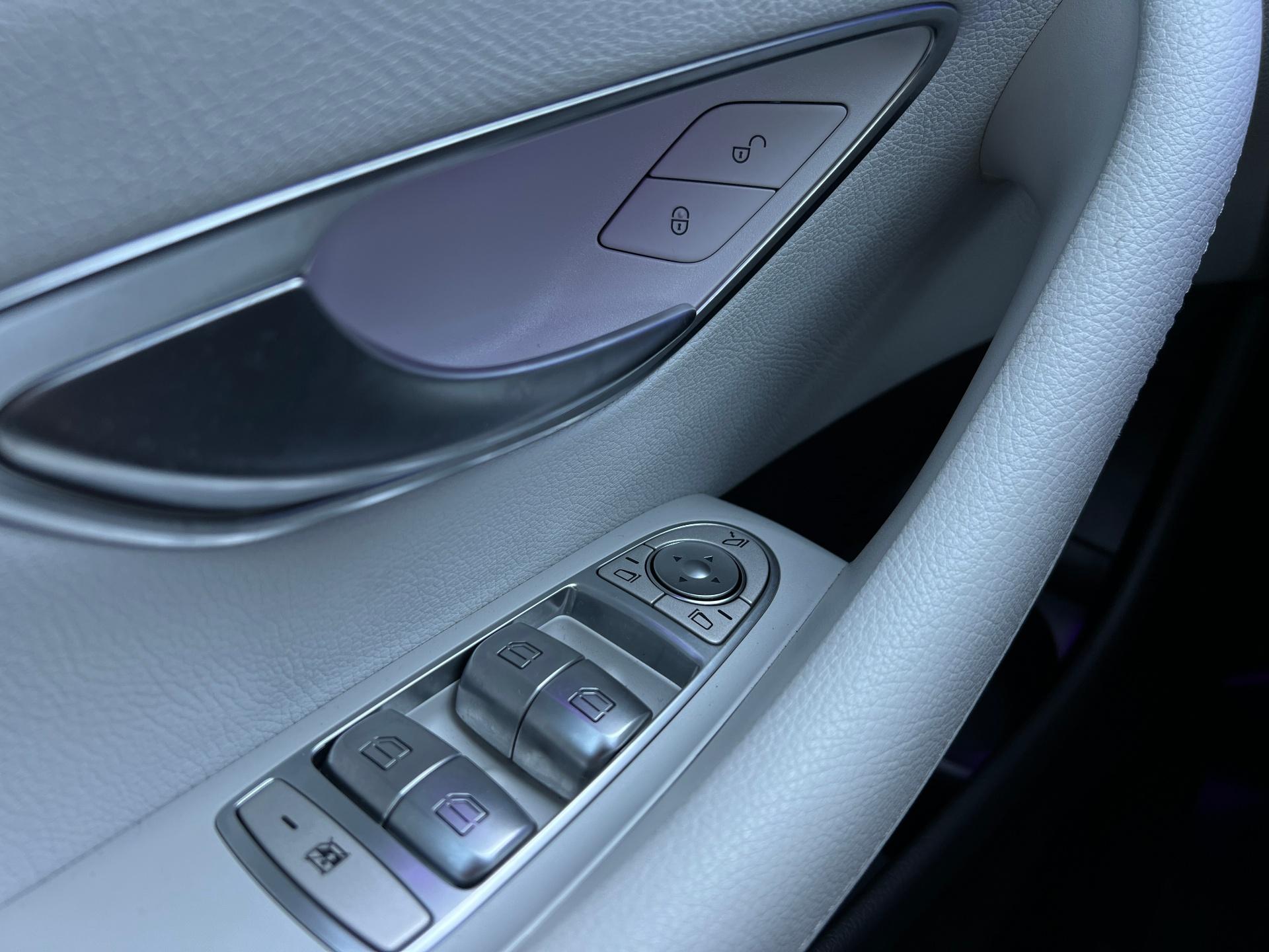 Mercedes-Benz-E