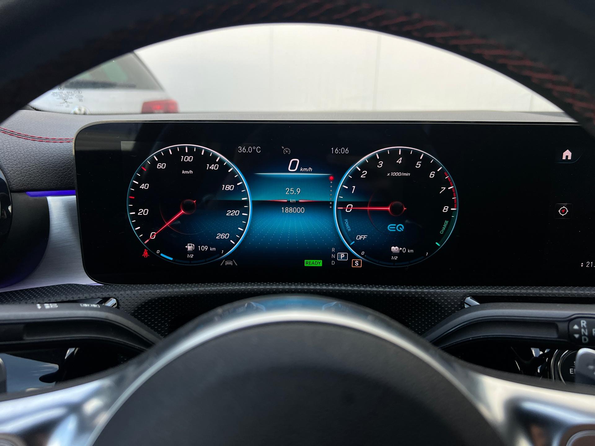 Mercedes-Benz-CLA 250