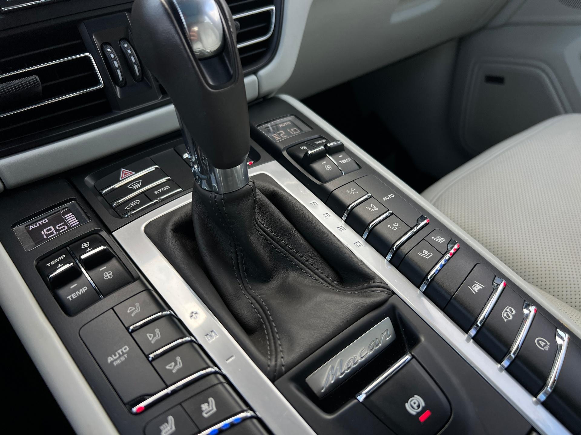 Porsche-Macan